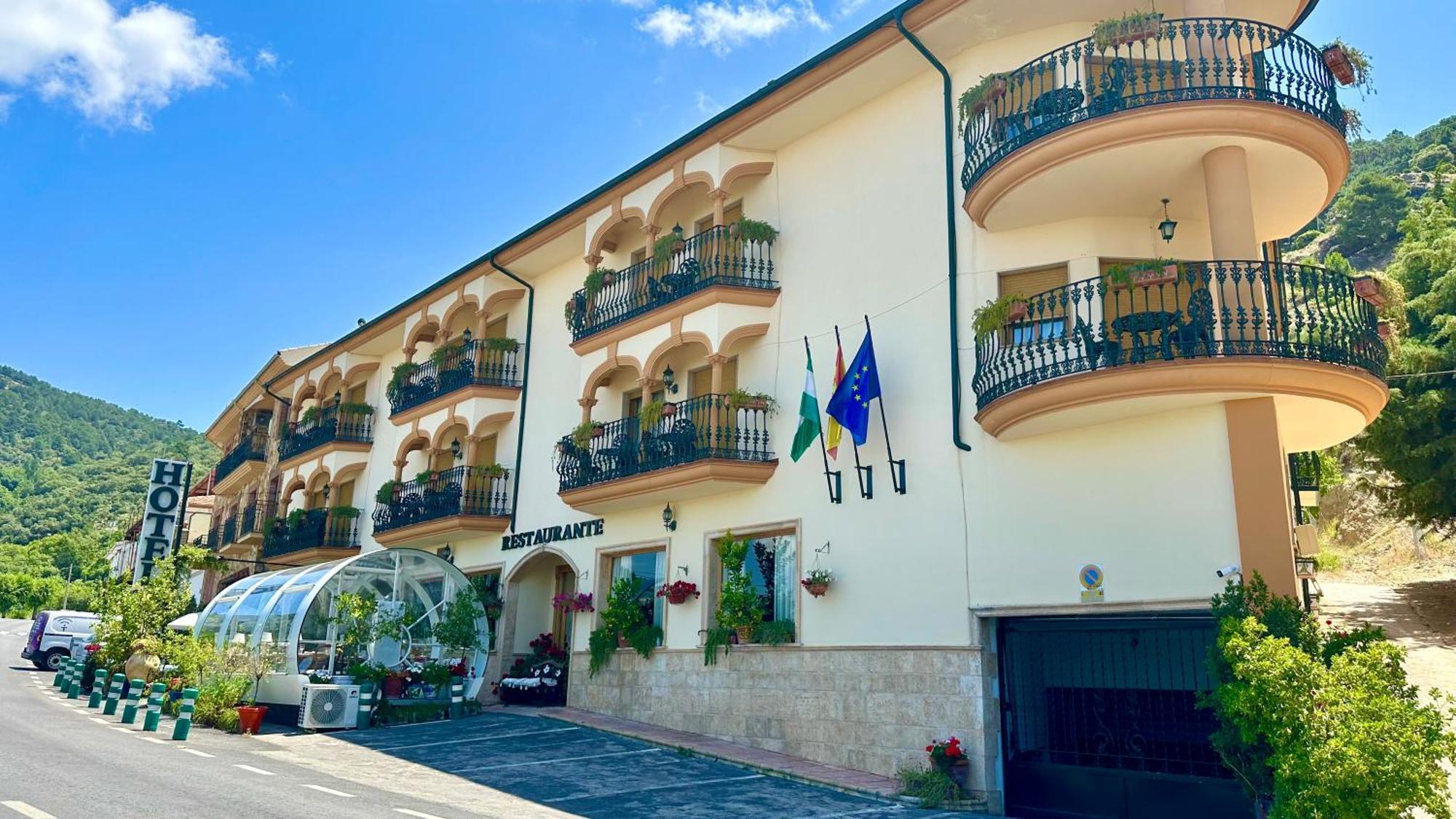 Hotel El Curro Burunchel Exterior foto